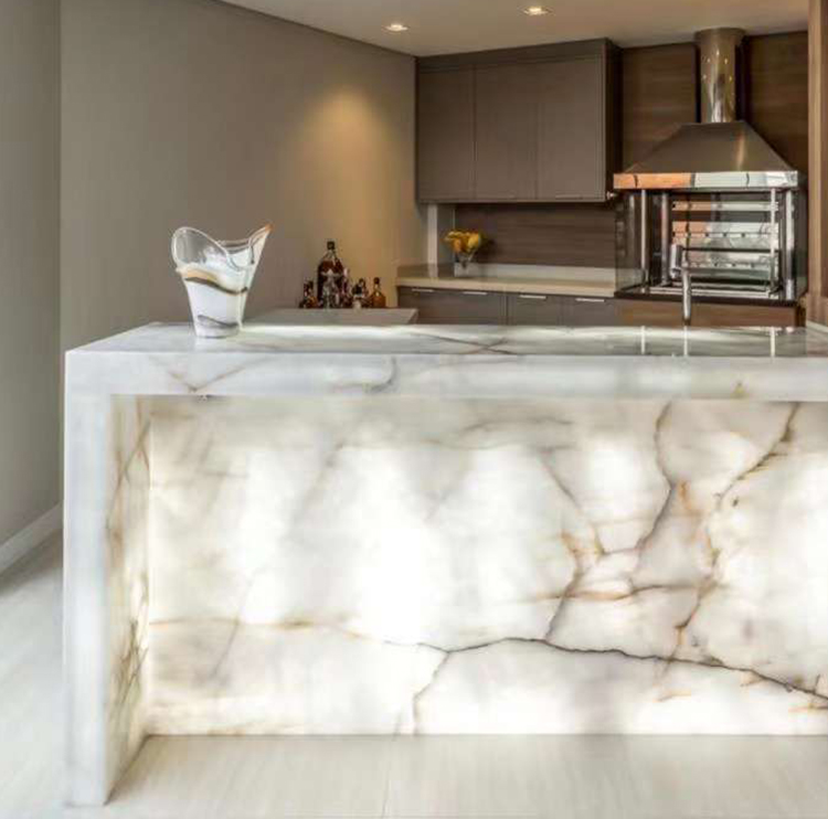 Cristallo Quartzite Backlit Countertop